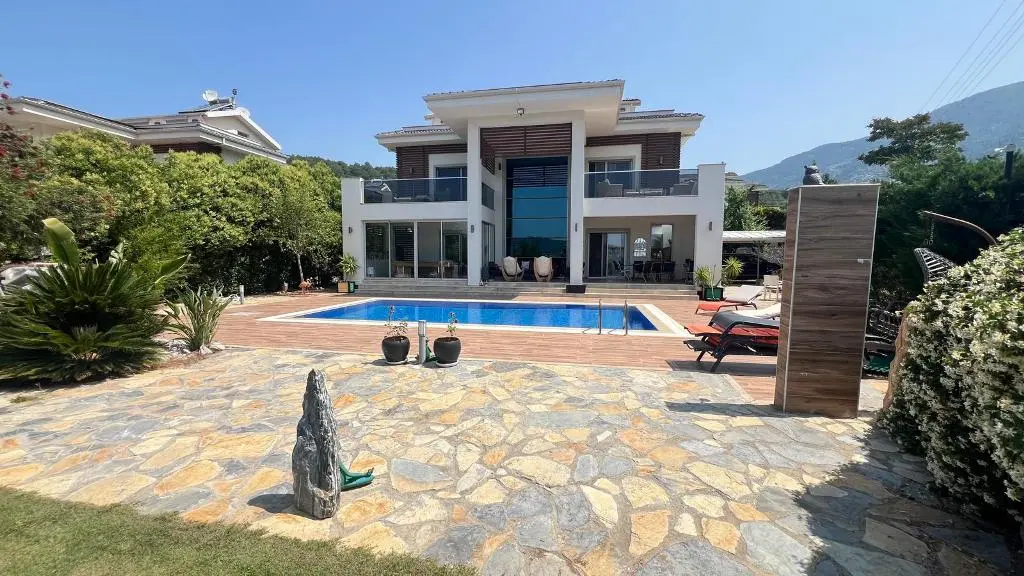 Real estate in Ovacik